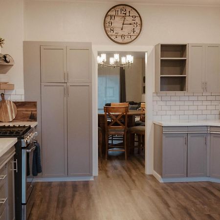 Central Tacoma Triplex 외부 사진